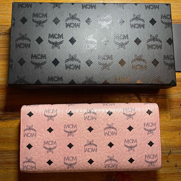 MCM Black and Pink Wallet - Picture 15 of 15